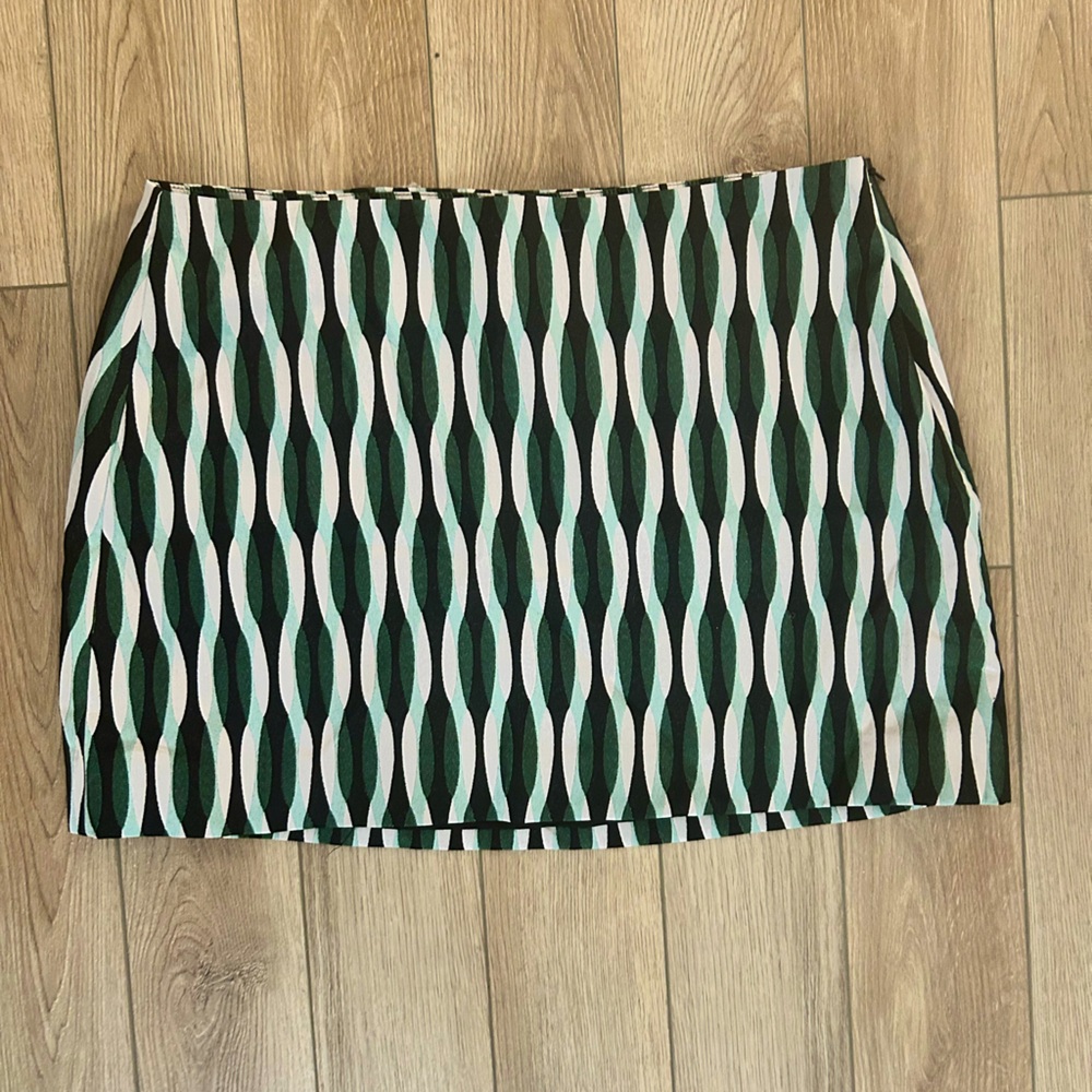 NWT Corey Lynn Calter Green and Black Geometric  Mini Skirt